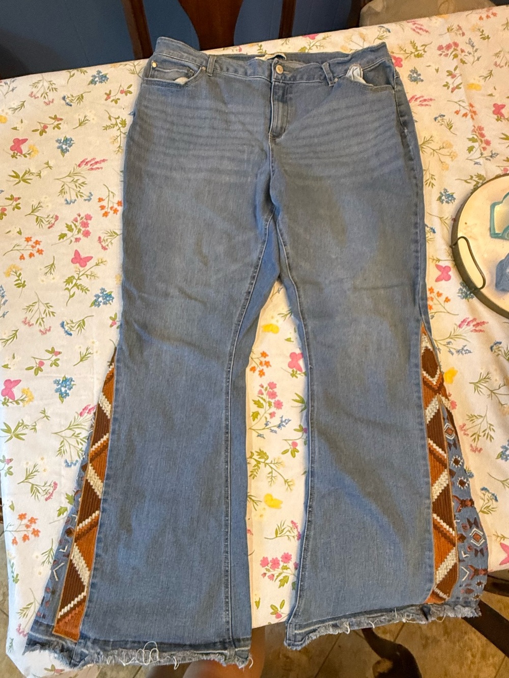 Light Blue Wide-Leg Jeans with Embroidered Side Panels